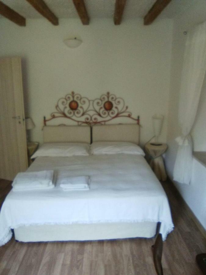 Il Gelsomino Bed & Breakfast อีเซโอ ภายนอก รูปภาพ