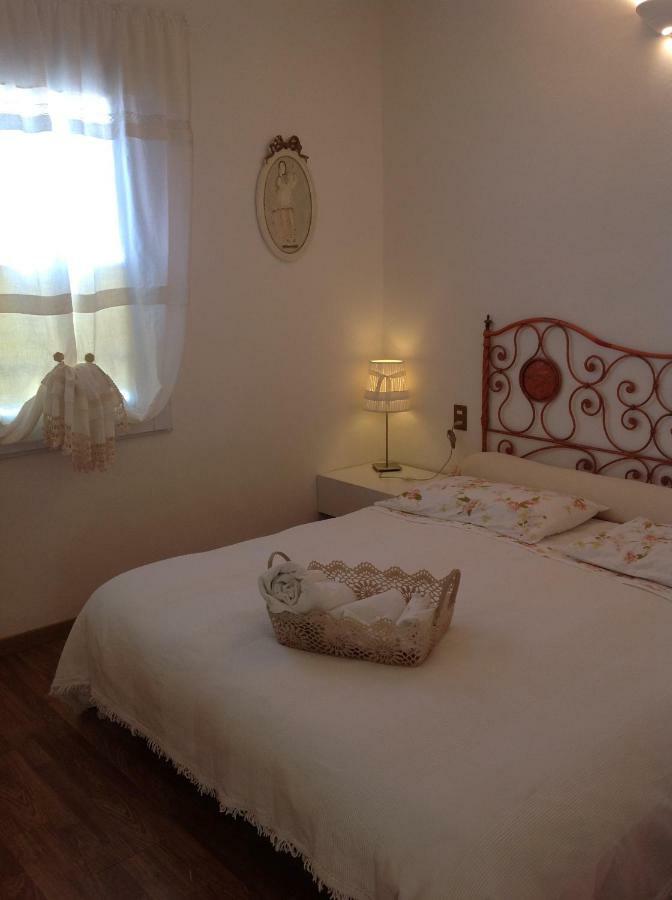 Il Gelsomino Bed & Breakfast อีเซโอ ภายนอก รูปภาพ